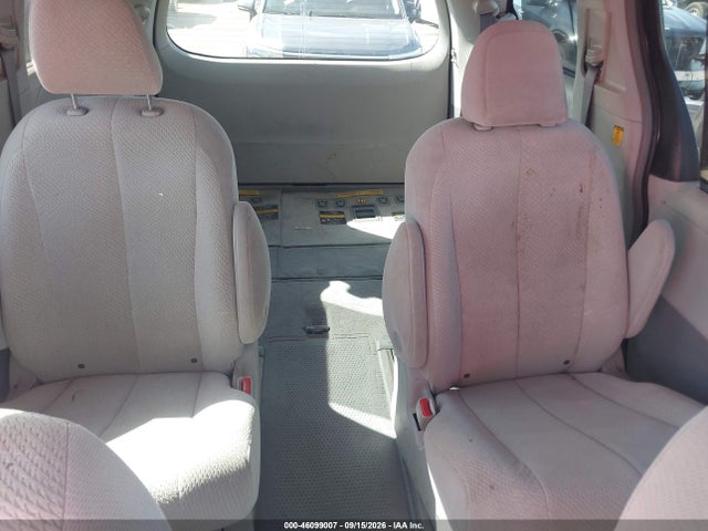 Aukcja sprzedaży 2011 Toyota Sienna Le, vin: 5TDJK3DC3BS005858, numer aukcji: 46099007