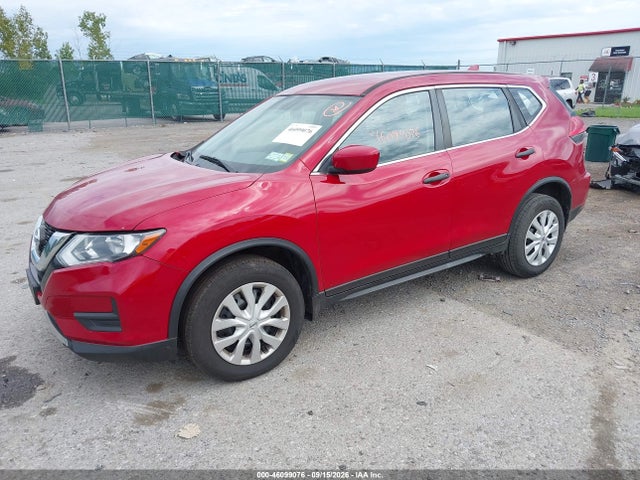 2017 Nissan Rogue S მანქანა იყიდება აუქციონზე, vin: JN8AT2MV7HW004993, აუქციონის ნომერი: 46099076