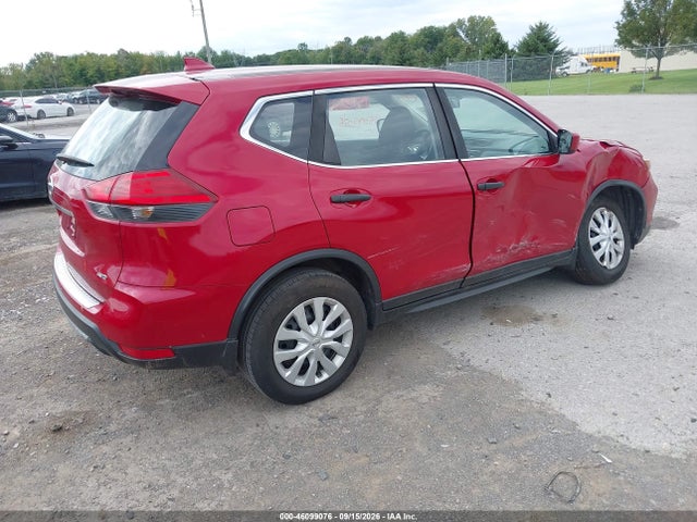 2017 Nissan Rogue S მანქანა იყიდება აუქციონზე, vin: JN8AT2MV7HW004993, აუქციონის ნომერი: 46099076
