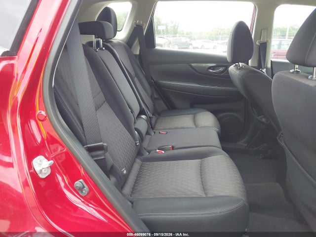 2017 Nissan Rogue S მანქანა იყიდება აუქციონზე, vin: JN8AT2MV7HW004993, აუქციონის ნომერი: 46099076