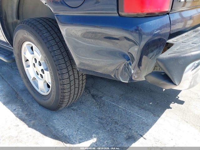 2005 Chevrolet Tahoe Ls მანქანა იყიდება აუქციონზე, vin: 1GNEC13V65R263100, აუქციონის ნომერი: 46099148