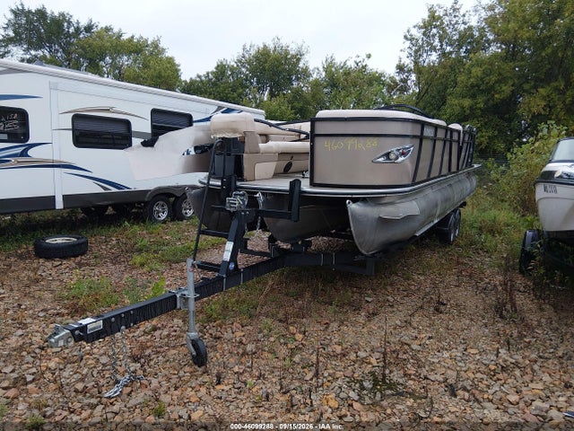 46099288 :رقم المزاد ، BAG00434K718 vin ، 2018 Bentley Pontoon مزاد بيع