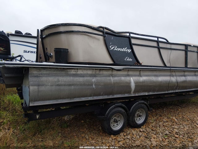 46099288 :رقم المزاد ، BAG00434K718 vin ، 2018 Bentley Pontoon مزاد بيع