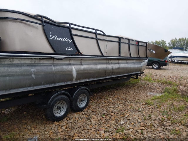 46099288 :رقم المزاد ، BAG00434K718 vin ، 2018 Bentley Pontoon مزاد بيع