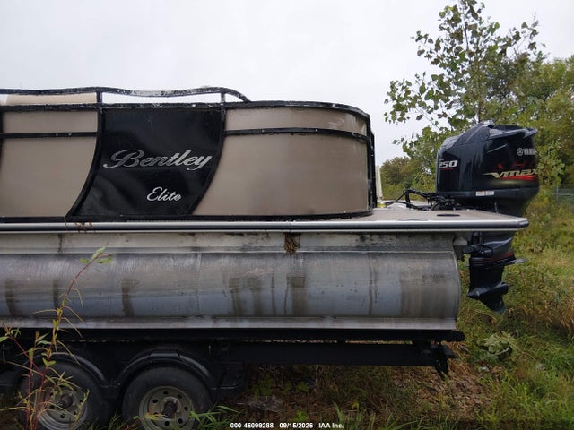 46099288 :رقم المزاد ، BAG00434K718 vin ، 2018 Bentley Pontoon مزاد بيع