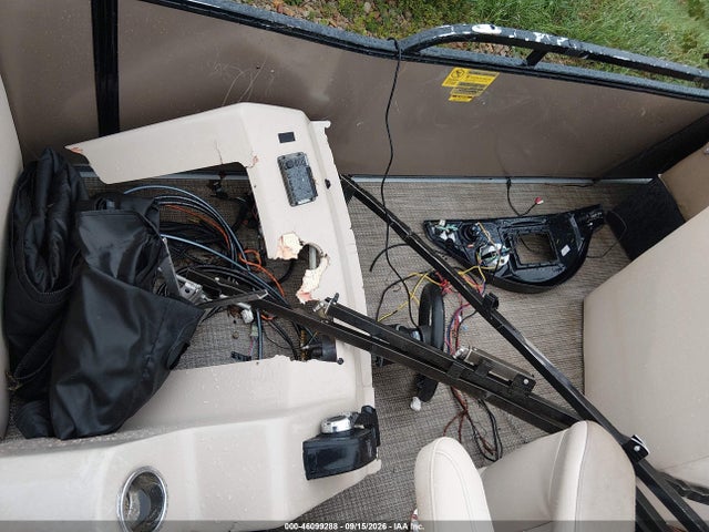 46099288 :رقم المزاد ، BAG00434K718 vin ، 2018 Bentley Pontoon مزاد بيع