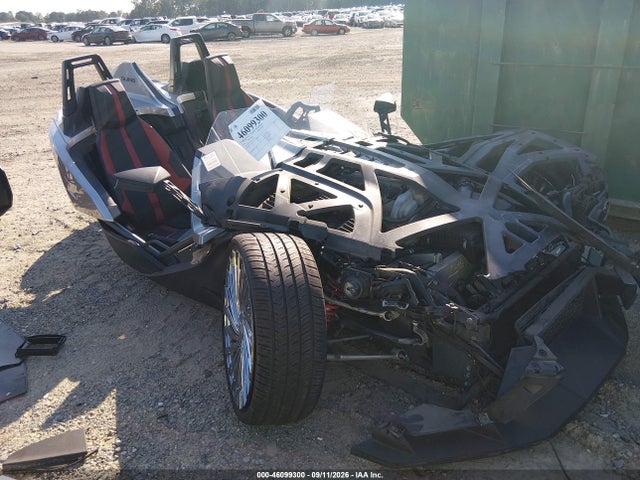 46099300 :رقم المزاد ، 57XAAPFA9G7115392 vin ، 2016 Polaris Slingshot Sl مزاد بيع