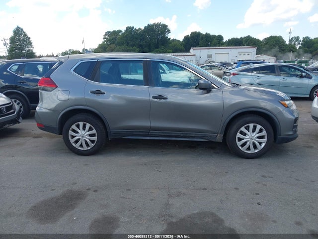 2017 Nissan Rogue S მანქანა იყიდება აუქციონზე, vin: KNMAT2MV4HP582457, აუქციონის ნომერი: 46099312