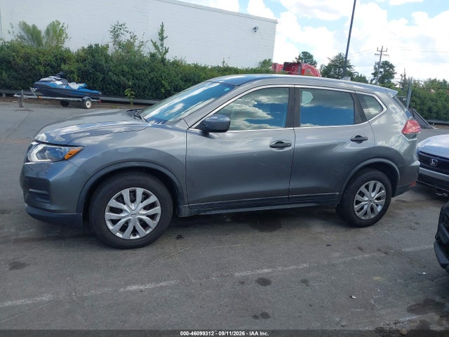 2017 Nissan Rogue S მანქანა იყიდება აუქციონზე, vin: KNMAT2MV4HP582457, აუქციონის ნომერი: 46099312