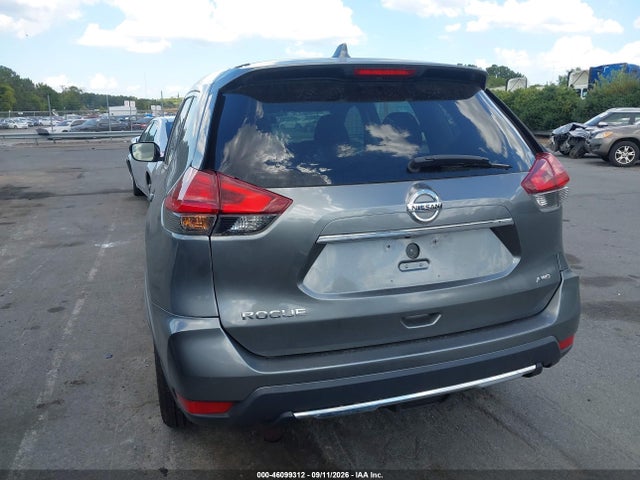 2017 Nissan Rogue S მანქანა იყიდება აუქციონზე, vin: KNMAT2MV4HP582457, აუქციონის ნომერი: 46099312