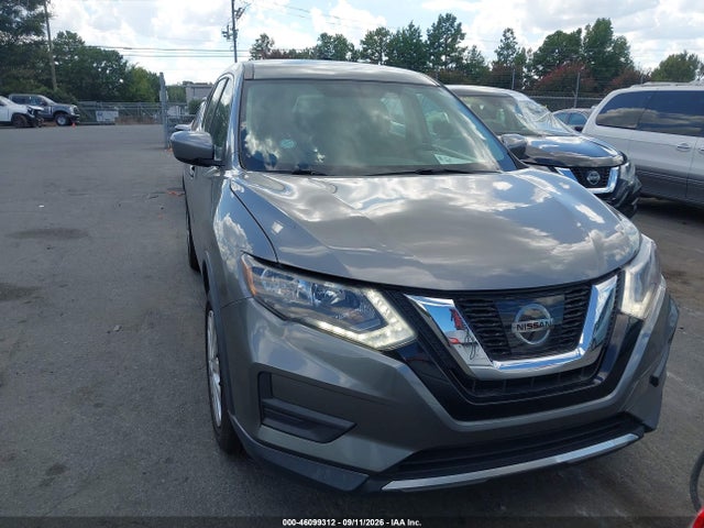 2017 Nissan Rogue S მანქანა იყიდება აუქციონზე, vin: KNMAT2MV4HP582457, აუქციონის ნომერი: 46099312
