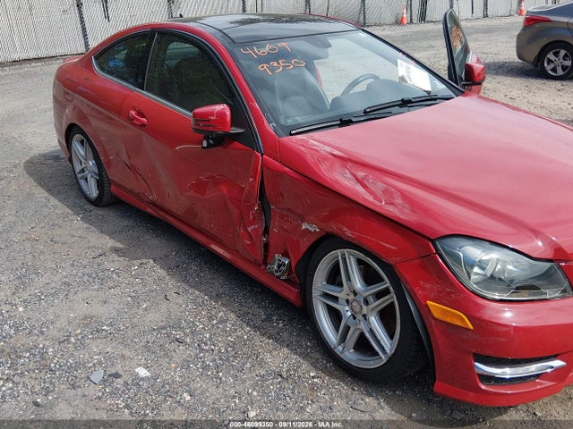46099350 :رقم المزاد ، WDDGJ8JB4FG361960 vin ، 2015 Mercedes-benz C 350 Sport 4matic مزاد بيع