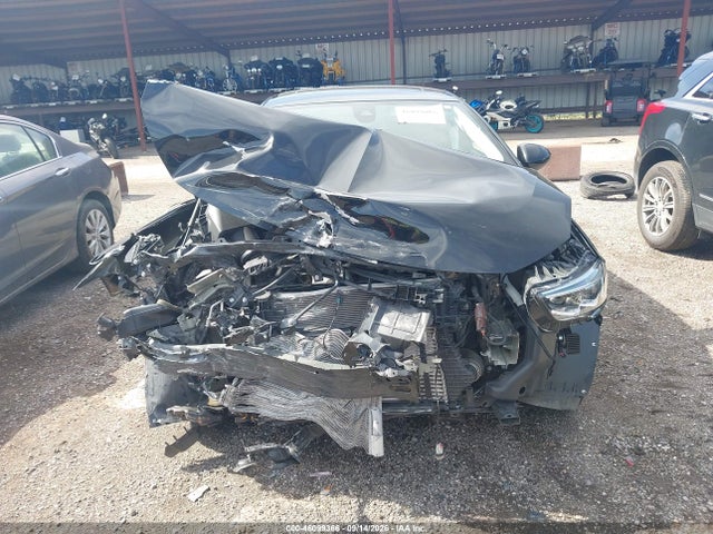 46099366 :رقم المزاد ، W04GP6SX5J1056612 vin ، 2018 Buick Regal Sportback Essence مزاد بيع