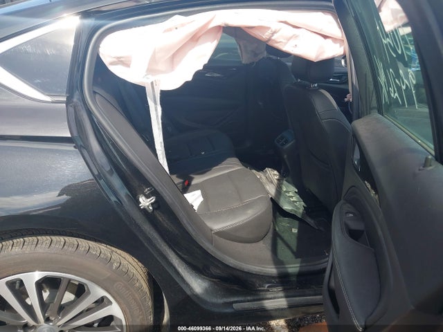 46099366 :رقم المزاد ، W04GP6SX5J1056612 vin ، 2018 Buick Regal Sportback Essence مزاد بيع