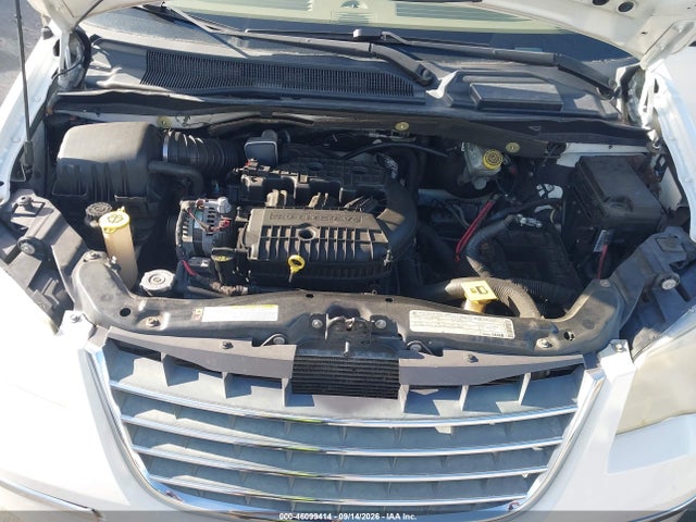 46099414 :رقم المزاد ، 2A4RR6DX8AR215411 vin ، 2010 Chrysler Town & Country Limited مزاد بيع