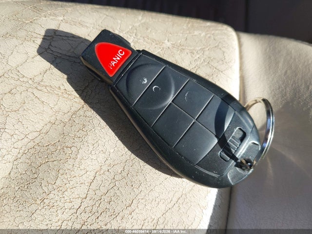 46099414 :رقم المزاد ، 2A4RR6DX8AR215411 vin ، 2010 Chrysler Town & Country Limited مزاد بيع
