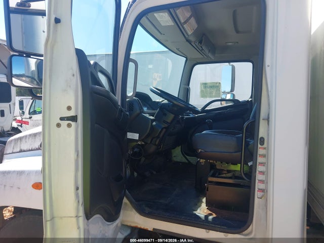 46099471 :رقم المزاد ، 5PVNE8JV2B4S51999 vin ، 2011 Hino 258/268 مزاد بيع