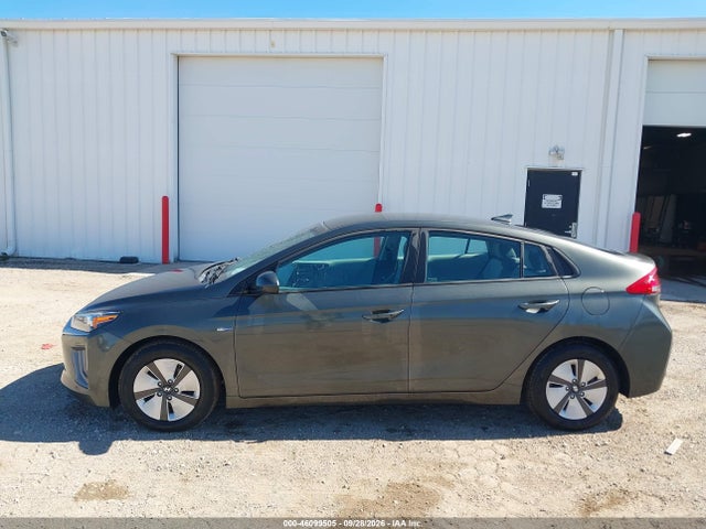 2020 Hyundai Ioniq Hybrid Blue მანქანა იყიდება აუქციონზე, vin: KMHC65LC1LU221694, აუქციონის ნომერი: 46099505