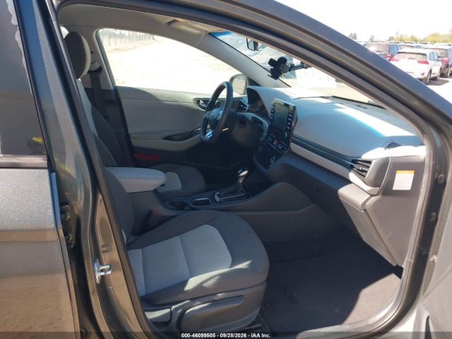 2020 Hyundai Ioniq Hybrid Blue მანქანა იყიდება აუქციონზე, vin: KMHC65LC1LU221694, აუქციონის ნომერი: 46099505