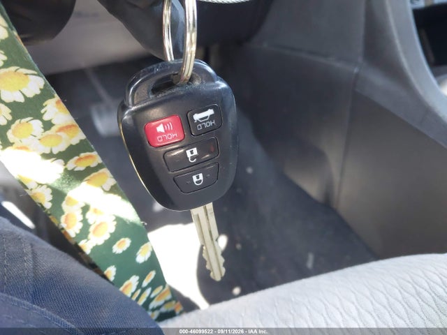 2015 Toyota Corolla Le მანქანა იყიდება აუქციონზე, vin: 5YFBURHEXFP186467, აუქციონის ნომერი: 46099522