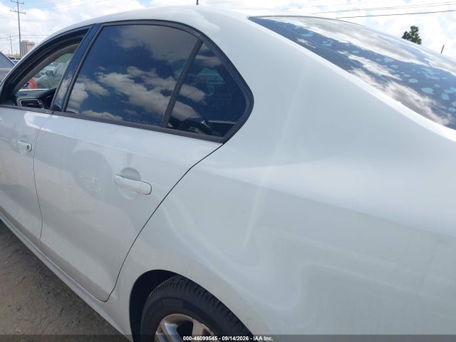 46099545 :رقم المزاد ، 3VW2B7AJ6JM239311 vin ، 2018 Volkswagen Jetta 1.4t S مزاد بيع