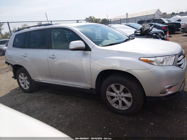 Продажа на аукционе авто 2013 Toyota Highlander Se V6, vin: 5TDZK3EH6DS109972, номер лота: 46099547