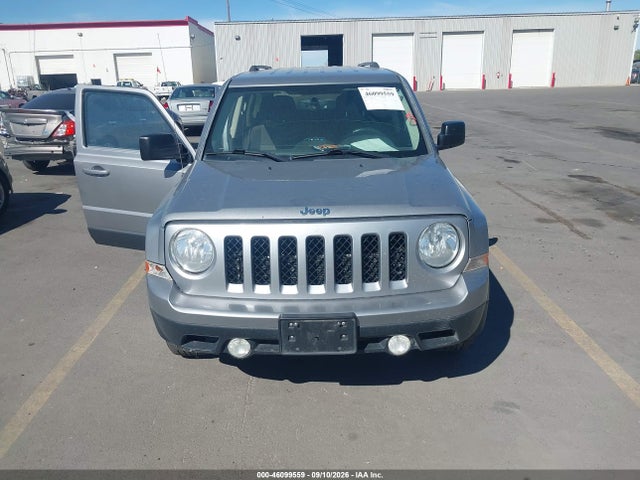 2016 Jeep Patriot Latitude მანქანა იყიდება აუქციონზე, vin: 1C4NJRFB9GD613849, აუქციონის ნომერი: 46099559