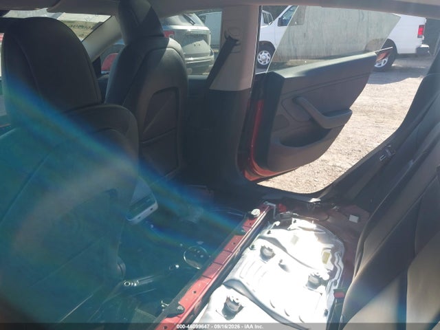 Tesla Model 3 Long Range/mid Range 2018 5YJ3E1EA1JF031718 Image 8