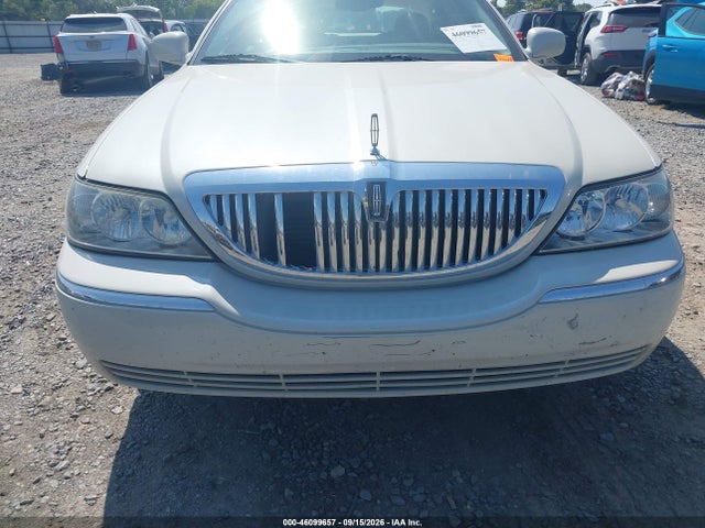 Aukcja sprzedaży 2005 Lincoln Town Car Signature Limited, vin: 1LNHM82W05Y629995, numer aukcji: 46099657