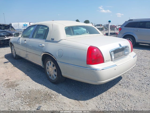 Aukcja sprzedaży 2005 Lincoln Town Car Signature Limited, vin: 1LNHM82W05Y629995, numer aukcji: 46099657