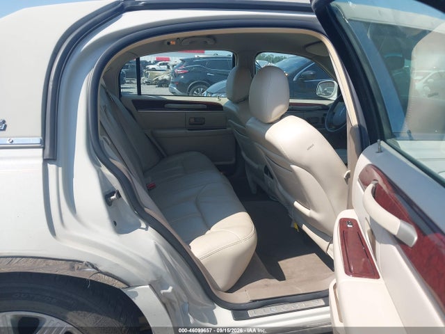 Aukcja sprzedaży 2005 Lincoln Town Car Signature Limited, vin: 1LNHM82W05Y629995, numer aukcji: 46099657