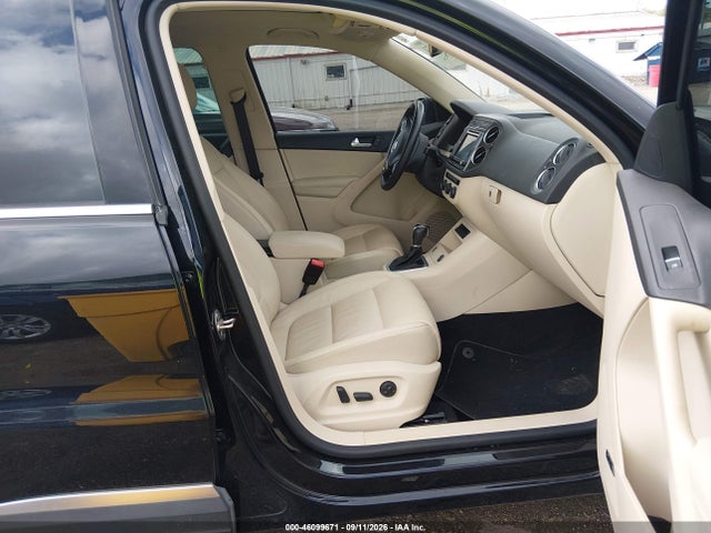 2017 Volkswagen Tiguan 2.0t Sel მანქანა იყიდება აუქციონზე, vin: WVGWV7AX5HK031370, აუქციონის ნომერი: 46099671