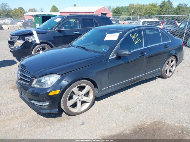 46099685 :رقم المزاد ، WDDGF4HB5EA964725 vin ، 2014 Mercedes-benz C 250 Sport مزاد بيع
