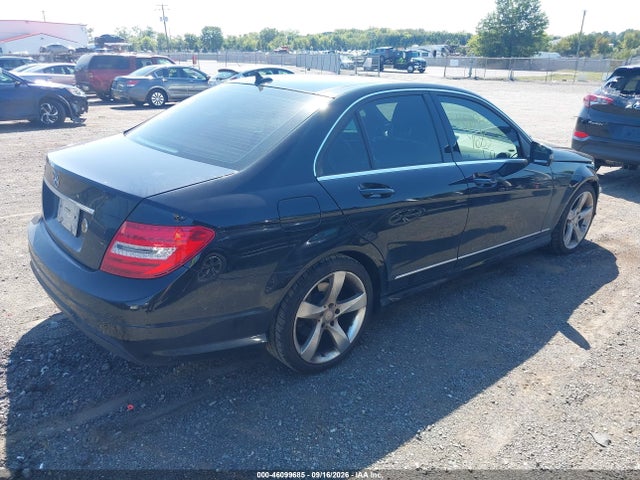 46099685 :رقم المزاد ، WDDGF4HB5EA964725 vin ، 2014 Mercedes-benz C 250 Sport مزاد بيع