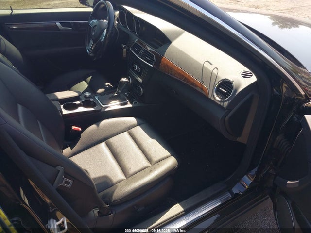 46099685 :رقم المزاد ، WDDGF4HB5EA964725 vin ، 2014 Mercedes-benz C 250 Sport مزاد بيع