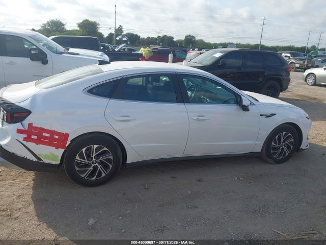 Продаж на аукціоні авто 2026 Hyundai Sonata Hybrid Blue, vin: KMHL24JJ7TA172946, номер лоту: 46099697