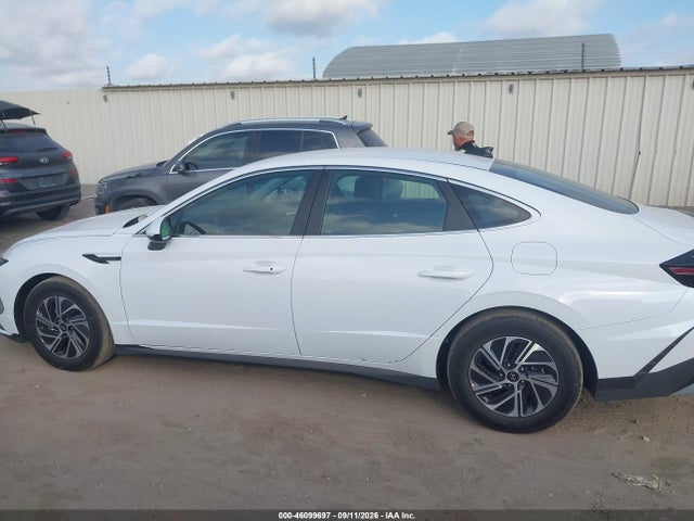 Продаж на аукціоні авто 2026 Hyundai Sonata Hybrid Blue, vin: KMHL24JJ7TA172946, номер лоту: 46099697