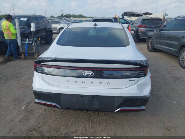 Продаж на аукціоні авто 2026 Hyundai Sonata Hybrid Blue, vin: KMHL24JJ7TA172946, номер лоту: 46099697