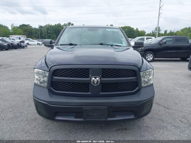 46099726 :رقم المزاد ، 1C6RR6KG2JS285341 vin ، 2018 Ram 1500 Tradesman  4x2 5'7 Box مزاد بيع