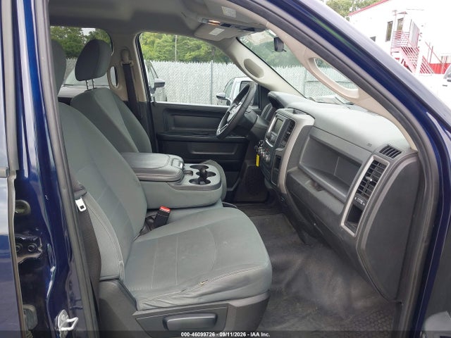 46099726 :رقم المزاد ، 1C6RR6KG2JS285341 vin ، 2018 Ram 1500 Tradesman  4x2 5'7 Box مزاد بيع