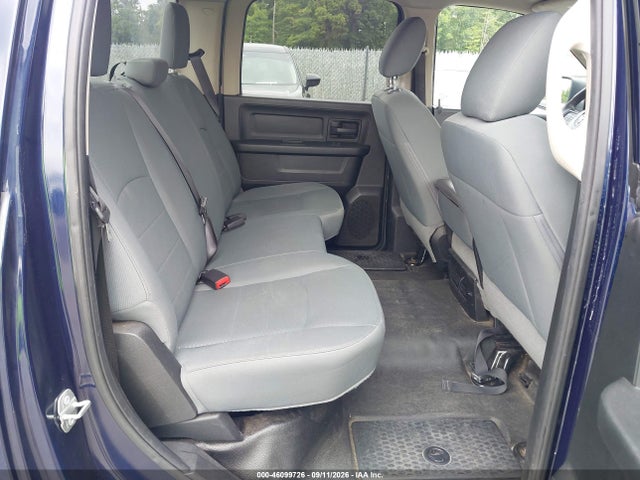 46099726 :رقم المزاد ، 1C6RR6KG2JS285341 vin ، 2018 Ram 1500 Tradesman  4x2 5'7 Box مزاد بيع