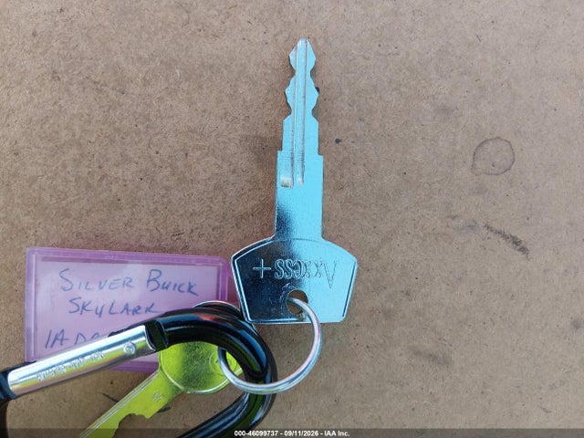 46099737 :رقم المزاد ، 1G4NV54N1PC292451 vin ، 1993 Buick Skylark Custom مزاد بيع