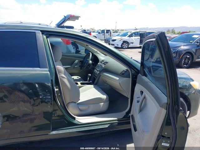 46099987 :رقم المزاد ، 4T1BF3EK3BU655425 vin ، 2011 Toyota Camry Le مزاد بيع