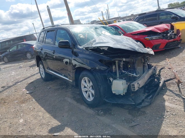 2013 Toyota Highlander Se V6 მანქანა იყიდება აუქციონზე, vin: 5TDBK3EH1DS178327, აუქციონის ნომერი: 46100036