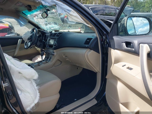 2013 Toyota Highlander Se V6 მანქანა იყიდება აუქციონზე, vin: 5TDBK3EH1DS178327, აუქციონის ნომერი: 46100036