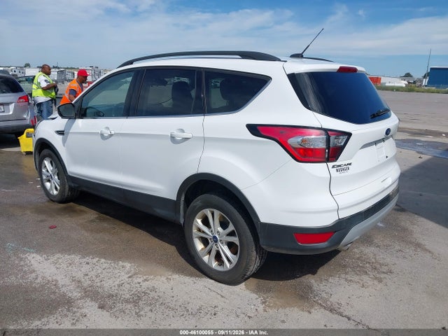 Ford ESCAPE SE 2018 1FMCU9GD8JUD08814 Image 3