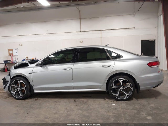 46100110 :رقم المزاد ، 1VWMA7A33LC010439 vin ، 2020 Volkswagen Passat 2.0t R-line مزاد بيع