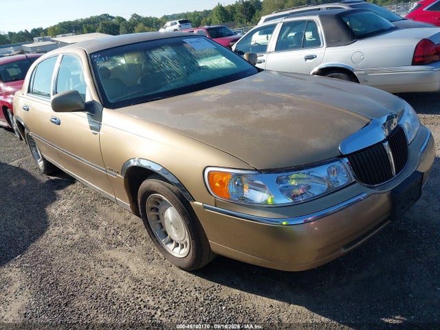 46100170 :رقم المزاد ، 1LNFM81W4WY660175 vin ، 1998 Lincoln Town Car Executive مزاد بيع