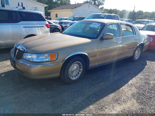 Aukcja sprzedaży 1998 Lincoln Town Car Executive, vin: 1LNFM81W4WY660175, numer aukcji: 46100170