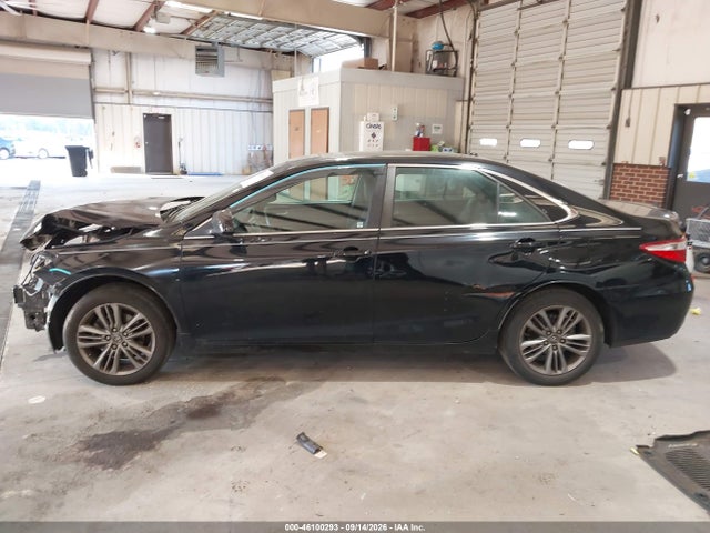 46100293 :رقم المزاد ، 4T1BF1FK4HU382877 vin ، 2017 Toyota Camry Se مزاد بيع